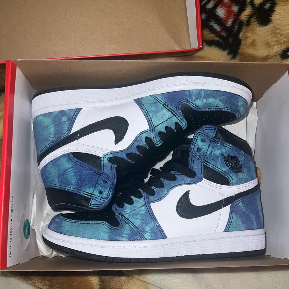 WMNS AIR JORDAN 1